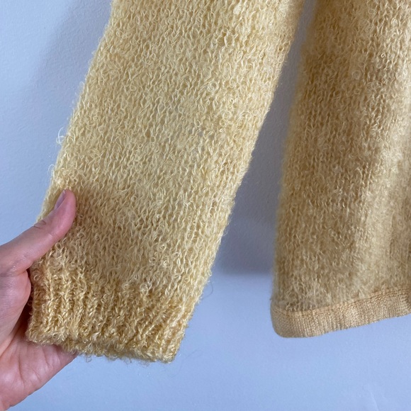 SOLD ELSEWHERE - Vintage 70s/80s wool buttercream button-up cardigan - S-M - Picture 6 of 9
